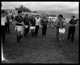 Fotografia "Futebol - Excursão do Flamengo a países sul-americanos" ([Local n/d] , [Data n/d]) [negativo]. / Fotógrafo(a): Equipe.  -- ITEM-0010.