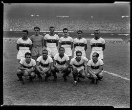 Fotografia "Futebol - Equipe do Flamengo, Reportagem Geral" ([Local n/d] , [Data n/d]) [negativo]. / Fotógrafo(a): Equipe.  -- ITEM-0010.