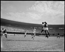 Fotografia "Futebol - Bangú x Flamengo" ([Local n/d] , [Data n/d]) [negativo]. / Fotógrafo(a): [Autoria n/d].  -- ITEM-0003.