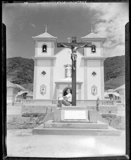 Fotografia "Pesca - R.J. (Escola Técnica Darcy Vargas), Reportagem Geral" ([Local n/d] , [Data n/d]) [negativo]. / Fotógrafo(a): Jean Manzon.  -- ITEM-0003.