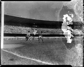 Fotografia "Esporte - Futebol / América x Bangú" ([Local n/d] , [Data n/d]) [negativo]. / Fotógrafo(a): Angelo.  -- ITEM-0002.