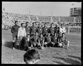 Fotografia "Futebol - Chile" ([Local n/d] , [Data n/d]) [negativo]. / Fotógrafo(a): [Autoria n/d].  -- ITEM-0010.