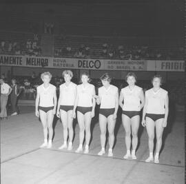 Fotografia "Volei Voleibol - Campeonato Internacional de Voleibol" ([Local n/d] , 1960) [negativo]. / Fotógrafo(a): Demócrito.  -- ITEM-0002.
