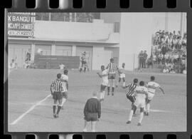 Fotografia "Campeonato Carioca de Profissionais de 63 (1° Turno) Esporte - jogo Fluminense (1 x 0) Bonsucesso" ([Local n/d] , 1963) [negativo]. / Fotógrafo(a): Democrito.  -- ITEM-0119.