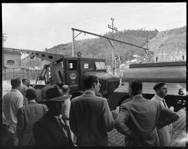 Fotografia "Desastre de trem em Nova Itaguassú (reconstituição)" ([Local n/d] , [Data n/d]) [negativo]. / Fotógrafo(a): Vieira Junior.  -- ITEM-0009.