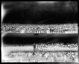 Fotografia "Futebol - Flamengo x Fluminense" ([Local n/d] , [Data n/d]) [negativo]. / Fotógrafo(a): Ângelo e Paulo.  -- ITEM-0006.