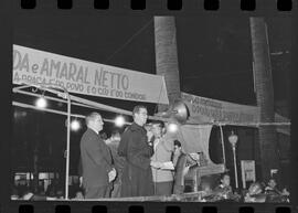 Fotografia "Comício; 'COMÍCIOS' Comício Amaral Neto no Largo do Machado" ([Local n/d] , 1963) [negativo]. / Fotógrafo(a): Veneziano.  -- ITEM-0003.