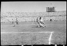 Fotografia "Futebol - Chile (Campeonato Mundial 1952) Brasil x Panamá, Repórter: Equipe, Esportes" ([Local n/d] , 1952) [negativo]. / Fotógrafo(a): José Casal.  -- ITEM-0013.