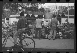 Fotografia "Exp. Americana na Quinta da Bôa Vista; 'EXPOSIÇÃO 'ALIADOS NO PROGRESSO' Exposição Americana na Quinta da Bôa Vista (Reportagem)" ([Local n/d] , 1963) [negativo]. / Fotógrafo(a): Luiz Pinto.  -- ITEM-0013.