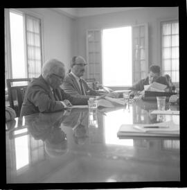 Fotografia "Comissão Parlamentar que Investiga Organismo de Pressão ao Congresso' CPI - Inquérito do Gral. Magessi. (Augusto da Cunha Magessi Pereira), Reportagem de Sonia" ([Local n/d] , 1963) [negativo]. / Fotógrafo(a): André.  -- ITEM-0008.