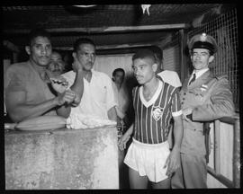 Fotografia "Esporte - Futebol - Fluminense x Madureira" ([Local n/d] , [Data n/d]) [negativo]. / Fotógrafo(a): [Autoria n/d].  -- ITEM-0005.