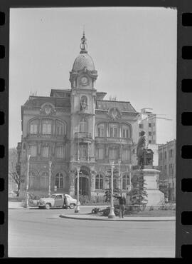 Fotografia "Rep. pelo SUL DO BRASIL (ESPECIAL); 'REPORTAGEM ESPECIAL DE 'UH' 'CONTRABANDO DE ARMAS, Em S. PAULO, SANTA CATARINA, RIO GRANDE DO SUL ETC...' Reportagem feita pela equipe de 'UH'), Reportagem de Amado Ribeiro" ([Local n/d] , 1963) [negativo]. / Fotógrafo(a): Paulo Reis.  -- ITEM-0108.