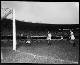 Fotografia "Futebol - América x Fluminense" ([Local n/d] , [Data n/d]) [negativo]. / Fotógrafo(a): Domingos.  -- ITEM-0011.