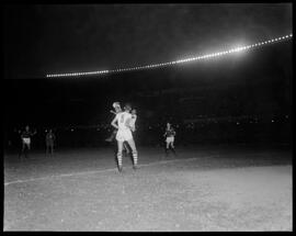 Fotografia "Torneio - início" ([Local n/d] , [Data n/d]) [negativo]. / Fotógrafo(a): [Autoria n/d].  -- ITEM-0002.