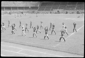 Fotografia "Futebol - R.J. (Equipe do Fluminense, 1952), Seção: Esportes" ([Local n/d] , 1952) [negativo]. / Fotógrafo(a): Equipe.  -- ITEM-0009.