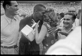 Fotografia "Futebol - R.J. (Campeonato Carioca - Jogo Botafogo x Fluminense), Seção: Esportes" ([Local n/d] , [Data n/d]) [negativo]. / Fotógrafo(a): Equipe.  -- ITEM-0146.