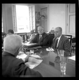 Fotografia "Comissão Parlamentar que Investiga Organismo de Pressão ao Congresso' CPI - Inquérito do Gral. Magessi. (Augusto da Cunha Magessi Pereira), Reportagem de Sonia" ([Local n/d] , 1963) [negativo]. / Fotógrafo(a): André.  -- ITEM-0001.