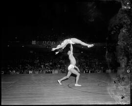 Fotografia "Esporte - basquete internacional" ([Local n/d] , [Data n/d]) [negativo]. / Fotógrafo(a): Ângelo.  -- ITEM-0007.