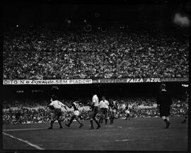 Fotografia "Esporte - Futebol Vasco x Nacional" ([Local n/d] , [Data n/d]) [negativo]. / Fotógrafo(a): Equipe.  -- ITEM-0009.