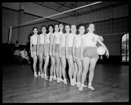 Fotografia "Volei Feminino" ([Local n/d] , [Data n/d]) [negativo]. / Fotógrafo(a): Rodrigues.  -- ITEM-0002.