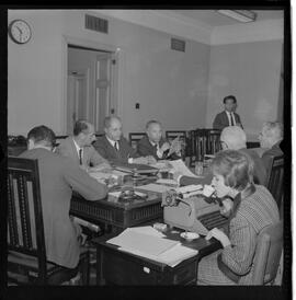 Fotografia "CPI Que Investiga Organismo de Pressão ao Congresso' Assembléia - CPI - (pressões s/ o Congresso) (Depoimento de Sr. Clodsmidt Riani, Presidente do CGT, Reportagem de Sonia" ([Local n/d] , 1963) [negativo]. / Fotógrafo(a): Alvaro.  -- ITEM-0001.