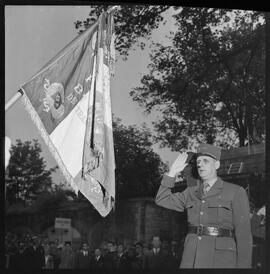 Fotografia "Festa em homenagem a Charles de Gaulier (França) [Charles de Gaulle], Reportagem Geral" ([Local n/d] , [Data n/d]) [negativo]. / Fotógrafo(a): Jean Manzon.  -- ITEM-0038.