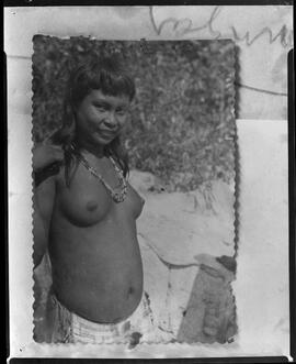 Fotografia "Índios - Brasil ('Pacáas Novas'), Reportagem Geral" ([Local n/d] , [Data n/d]) [negativo]. / Fotógrafo(a): Equipe.  -- ITEM-0001.