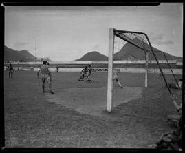 Fotografia "Futebol - Equipe do Flamengo, Reportagem Geral" ([Local n/d] , [Data n/d]) [negativo]. / Fotógrafo(a): Equipe.  -- ITEM-0012.