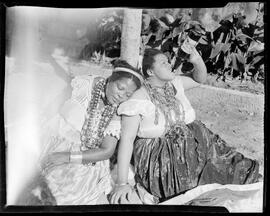 Fotografia "Carnaval - Rio de Janeiro (em geral), Reportagem Geral" ([Local n/d] , [Data n/d]) [negativo]. / Fotógrafo(a): Jean Manzon.  -- ITEM-0009.