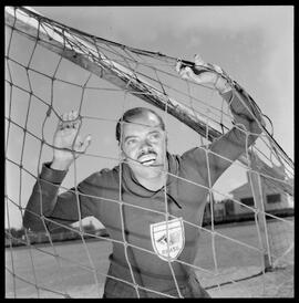 Fotografia "Leônidas da Silva (futebol), Esportes" ([Local n/d] , [Data n/d]) [negativo]. / Fotógrafo(a): Jean Manzon.  -- ITEM-0043.