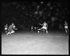 Fotografia "Futebol - 'Copa Rio', Esportes" ([Local n/d] , [Data n/d]) [negativo]. / Fotógrafo(a): Equipe.  -- ITEM-0019.