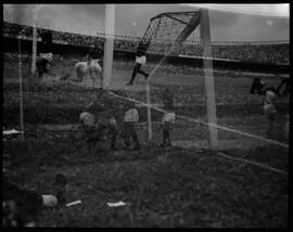 Fotografia "Esporte - Flamengo x Vasco" ([Local n/d] , [Data n/d]) [negativo]. / Fotógrafo(a): Equipe.  -- ITEM-0018.