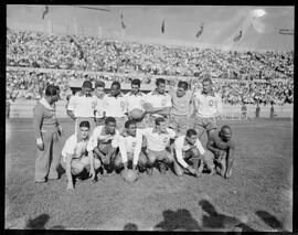 Fotografia "Futebol - Chile" ([Local n/d] , [Data n/d]) [negativo]. / Fotógrafo(a): [Autoria n/d].  -- ITEM-0038.