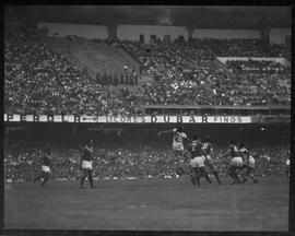 Fotografia "Esporte - futebol - Vasco x Palmeiras" ([Local n/d] , [Data n/d]) [negativo]. / Fotógrafo(a): Ângelo.  -- ITEM-0017.