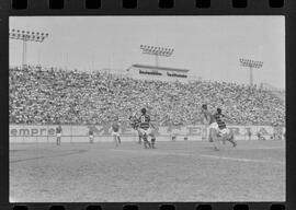 Fotografia "Campeonato Carioca de Profissionais de 63 (1° Turno) Esporte - jogo Fluminense (1 x 0) Bonsucesso" ([Local n/d] , 1963) [negativo]. / Fotógrafo(a): Democrito.  -- ITEM-0061.