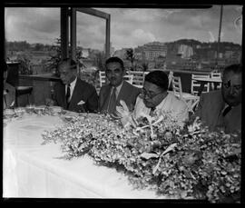 Fotografia "Banquete - Jornal 'UH'" ([Local n/d] , [Data n/d]) [negativo]. / Fotógrafo(a): [Autoria n/d].  -- ITEM-0001.