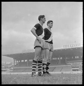 Fotografia "Futebol - RJ (equipe do Vasco da Gama), Esportes" ([Local n/d] , [Data n/d]) [negativo]. / Fotógrafo(a): Equipe.  -- ITEM-0014.
