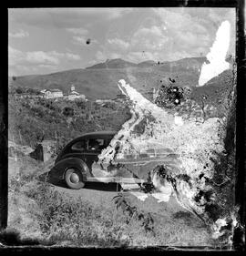 Fotografia "Mineiros - Brasil (ouro) - Mina de ouro, Reportagem Geral" ([Local n/d] , [Data n/d]) [negativo]. / Fotógrafo(a): Jean Manzon.  -- ITEM-0063.
