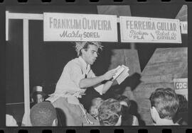 Fotografia "FESTIVAL BRASILEIRO DE ESCRITORES' FESTIVAL DE ESCRITTORES [ESCRITORES] (Preparativos) Com a presença do escritor Viriato Corrêa)" ([Local n/d] , 1963) [negativo]. / Fotógrafo(a): Pedro; Venê.  -- ITEM-0011.