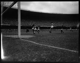 Fotografia "Esporte - Flamengo x Vasco" ([Local n/d] , [Data n/d]) [negativo]. / Fotógrafo(a): Equipe.  -- ITEM-0024.