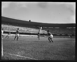 Fotografia "Futebol - equipe e jogo: Fluminense x Bangú" ([Local n/d] , [Data n/d]) [negativo]. / Fotógrafo(a): Equipe.  -- ITEM-0022.