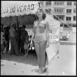 Fotografia "Rainha do Verão - 1951" ([Local n/d] , 1951) [negativo]. / Fotógrafo(a): [Autoria n/d].  -- ITEM-0003.