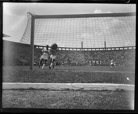 Fotografia "Futebol - 'Copa Rio', Esportes" ([Local n/d] , [Data n/d]) [negativo]. / Fotógrafo(a): Equipe.  -- ITEM-0022.