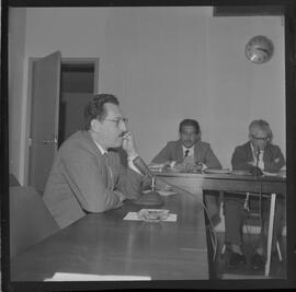 Fotografia "CLAUDIO HASSLOCHER NA CPI - IBAD; 'CPI DA CÂMARA DOS DEPUTADOS QUE INVESTIGA A AÇÃO CORRUPTORA DO IBADE [IBAD] E A MORTE DO DO JORNALISTA, José Nogueira Lela' Claudio Hasslocher, na CPI Caso 'IBAD', em Brasília, Reportagem de Sucrusal [Sucursal]" ([Local n/d] , 1963) [negativo]. / Fotógrafo(a): Novelli; Sucursal.  -- ITEM-0001.