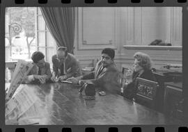 Fotografia "Assembléia Legislativa' Assembléia - Reunião secreta da bancada petebista - CPI etc com a presença do deputado Hercules Correia, com relação á sua prisão no Sindicato dos têxteis)" ([Local n/d] , 1963) [negativo]. / Fotógrafo(a): Paulo Reis.  -- ITEM-0007.