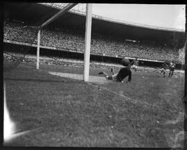 Fotografia "Esporte - Botafogo x Vasco" ([Local n/d] , [Data n/d]) [negativo]. / Fotógrafo(a): [Autoria n/d].  -- ITEM-0022.