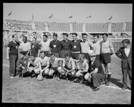 Fotografia "Futebol - Chile" ([Local n/d] , [Data n/d]) [negativo]. / Fotógrafo(a): [Autoria n/d].  -- ITEM-0001.