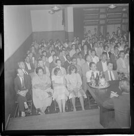 Fotografia "CONFERÊNCIAS' 'A.B.I.' A.B.I. Palestra de João Amazonas, Reportagem de Antonio Carlos" ([Local n/d] , 1963) [negativo]. / Fotógrafo(a): Joel.  -- ITEM-0001.