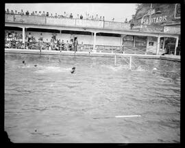 Fotografia "Natação e Water Polo" ([Local n/d] , [Data n/d]) [negativo]. / Fotógrafo(a): Jankiel.  -- ITEM-0011.