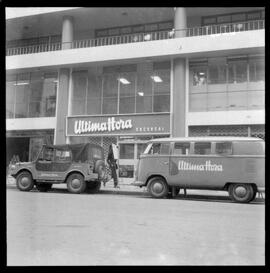 Fotografia "Última Hora' (edifício) fachada, Reportagem Geral" ([Local n/d] , [Data n/d]) [negativo]. / Fotógrafo(a): Equipe.  -- ITEM-0001.